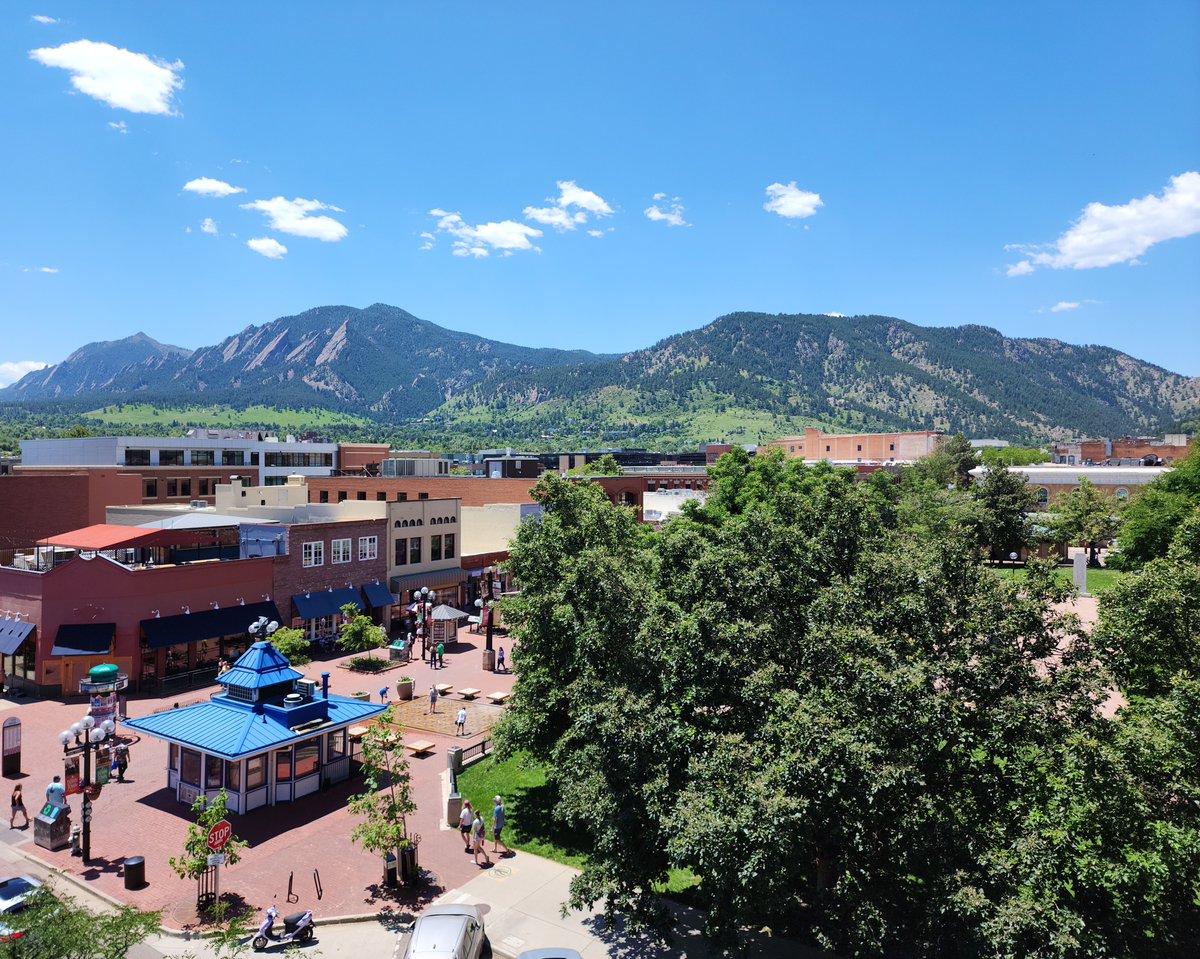 _buijosh_'s tweet photo. nobody can convince me Boulder's not the most beautiful city https://t.co/X1vpQzmswB