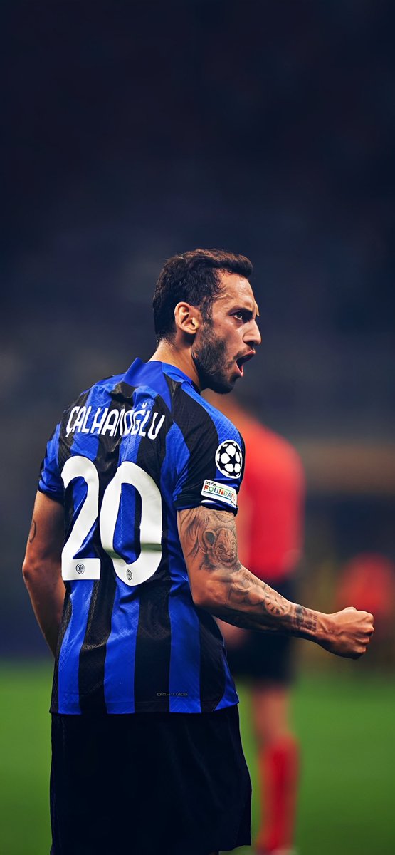 FCIMwallpapers's tweet photo. ✍️⚫️🔵
#Calhanoglu2027 #ForzaInter https://t.co/Lq8UhF28fI