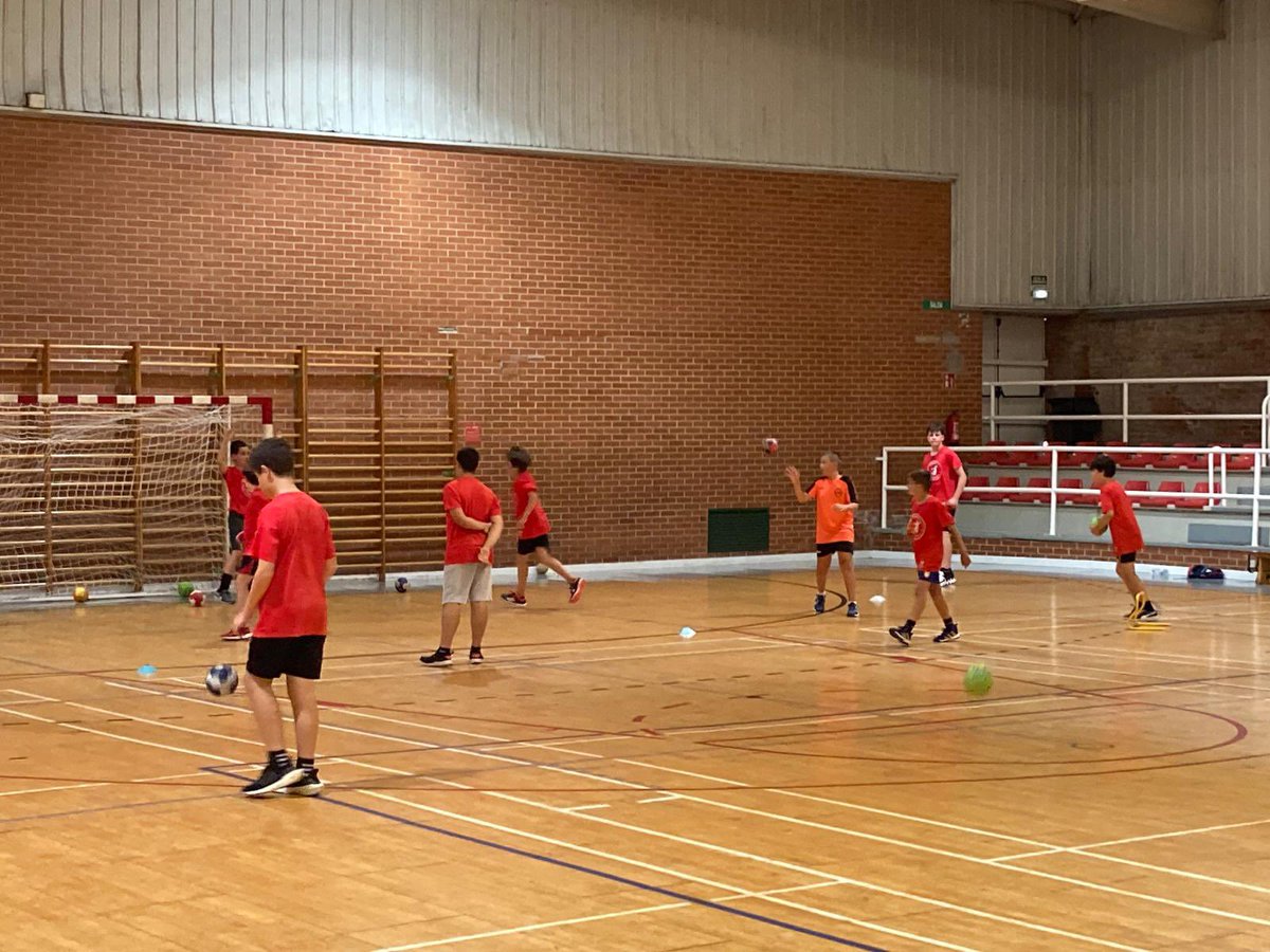 Royal Premium Gijón tweet media