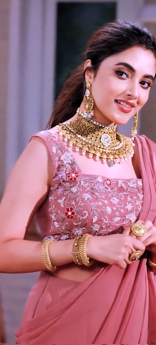 konidelaRamanj2's tweet photo. เฎฎเฏเฎดเฏเฎเฏ เฎเฎพเฎฒเฏ ๐
@priyankaamohan
#Priyankamohan
#PriyankaArulMohan
#Pinks_PM https://t.co/4DZQhSXOuj