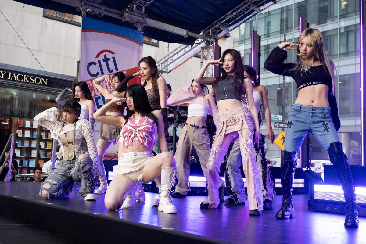 Thank you <a href="/JYPETWICE/">TWICE</a> for such an amazing morning! 😍🍭💞 #TWICE_MEETS_ONCE_TODAY #TWICEonTODAY #CitiConcertSeries 

📸: Nate Congleton