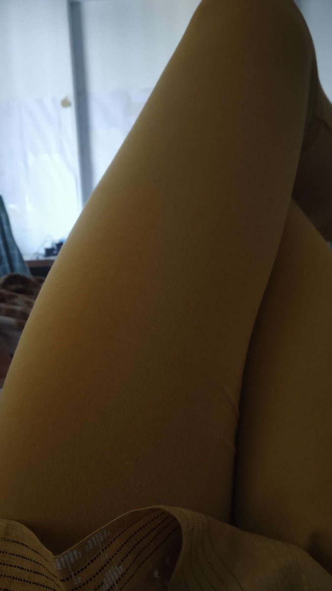 yourlocaladyboy's tweet photo. how do my thighs look ? ☆⌒(*＾-^)  💞 #legging #thighs #Femboy #trans #gay #LGBTQ #LGBT https://t.co/BGrf6ofZvw