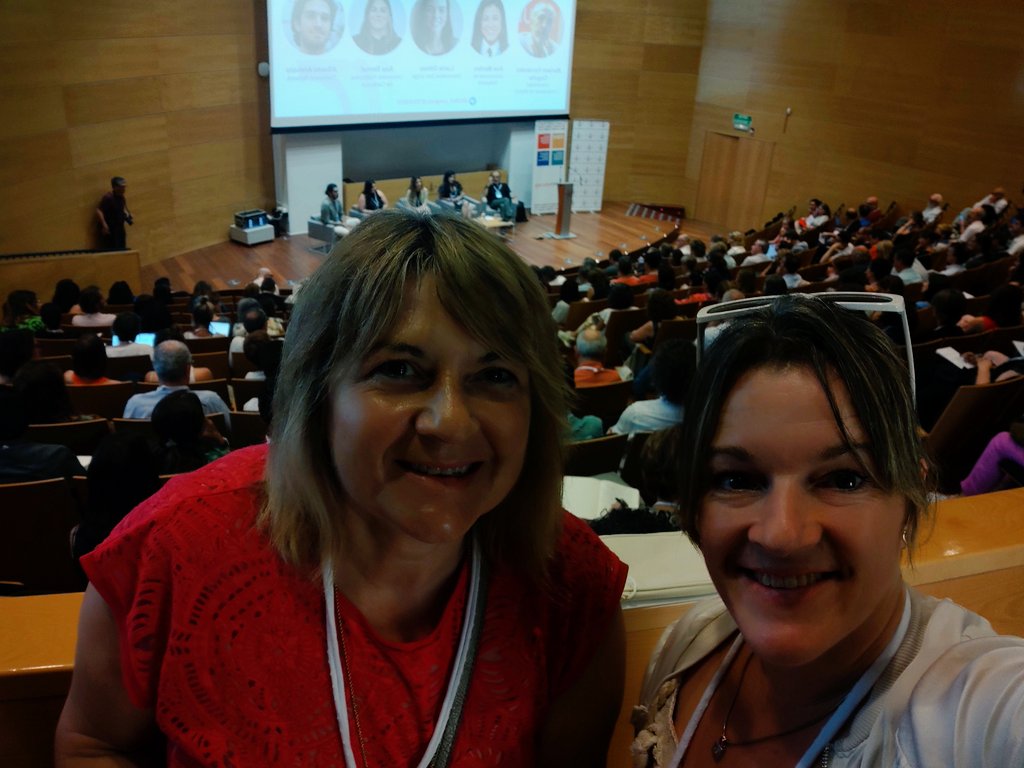 Lealan20688905's tweet photo. #URV al #CIDUI. Diversitat d'equips universitaris internacionals compartint, Aprenent i Innovant! Tot un luxe i molt orgullosa de la Universitat i Facultat/Departament d'Infermeria del que formo part. Continuem! https://t.co/yrg5rkrStm
