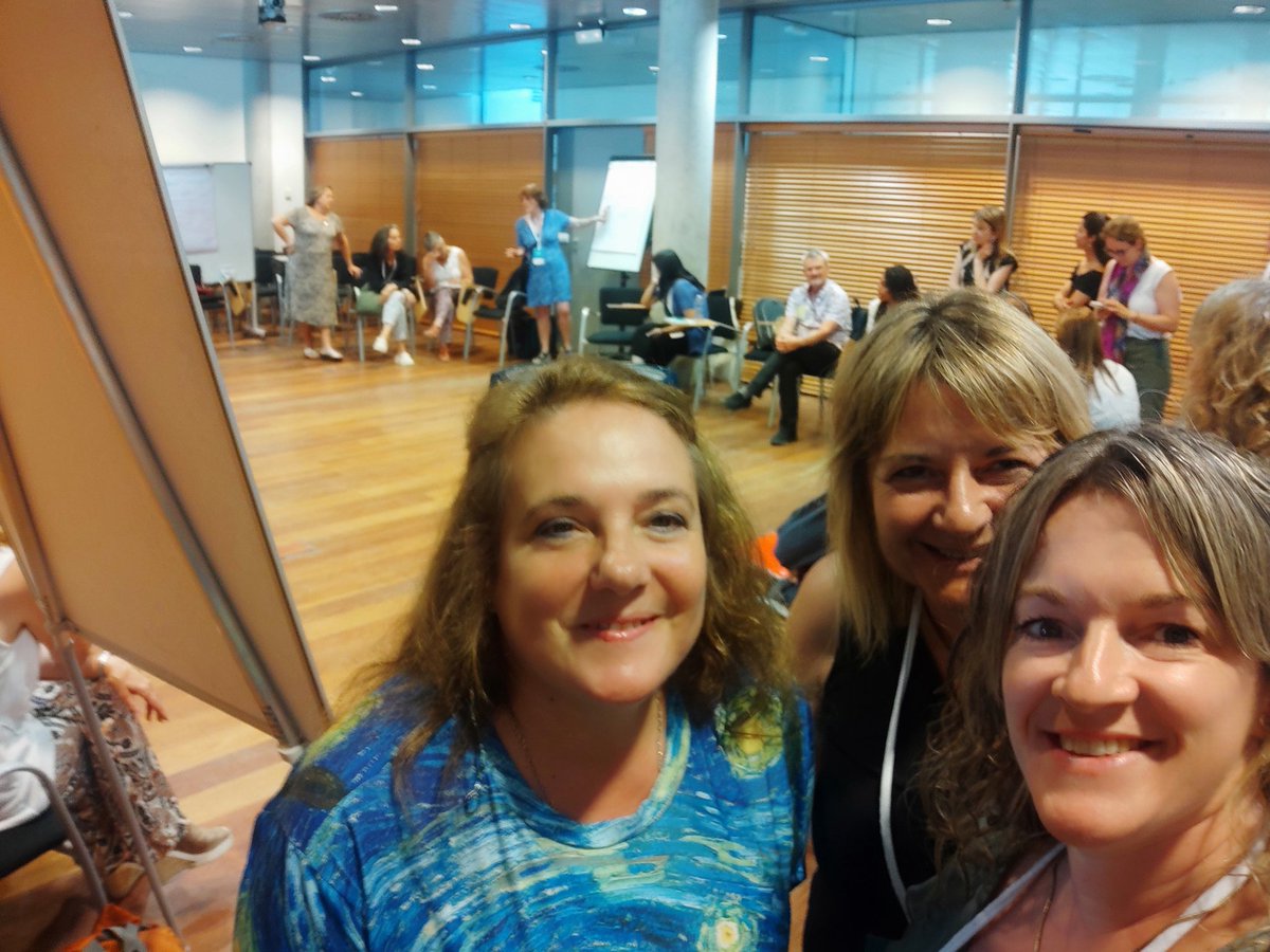 Lealan20688905's tweet photo. #URV al #CIDUI. Diversitat d'equips universitaris internacionals compartint, Aprenent i Innovant! Tot un luxe i molt orgullosa de la Universitat i Facultat/Departament d'Infermeria del que formo part. Continuem! https://t.co/yrg5rkrStm