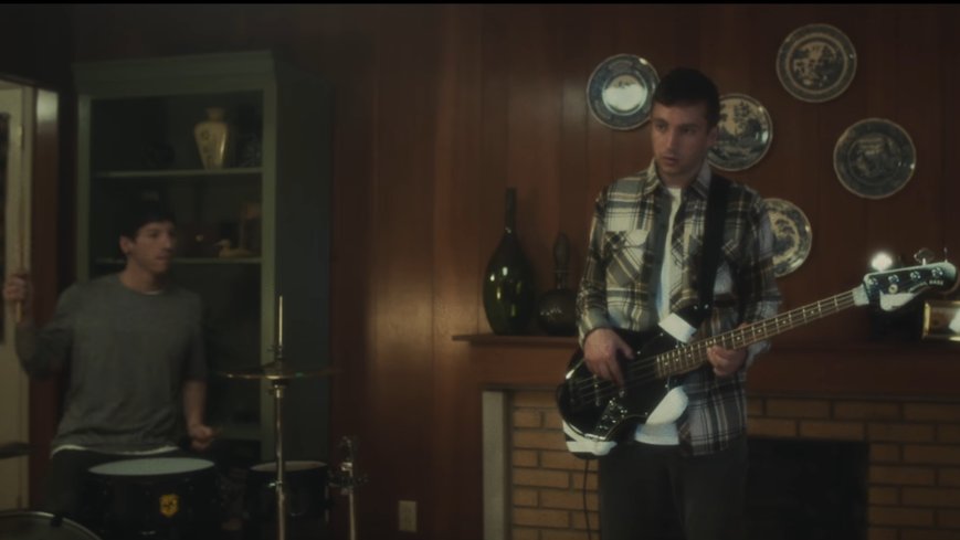 TOPUPDATERS's tweet photo. 4 years ago today, @twentyonepilots released "The Hype" music video, which features a some of their fans ||-// https://t.co/XZXiQqQXlJ
