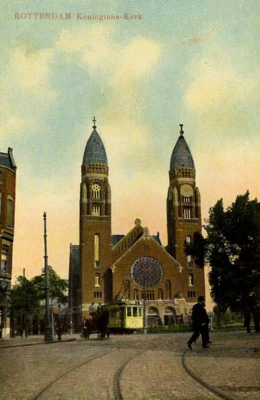 De Koninginnekerk aan de Boezemsingel uit het zuiden gezien. 1915