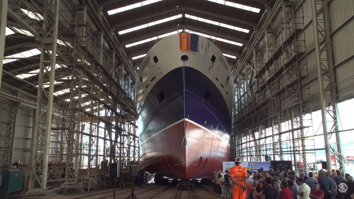CSIC's tweet photo. ¡Momento histórico!
Botado en Vigo el buque oceanográfico 'Odón de Buen', del @IEOoceanografia, el mayor de la flota española, con 85 metros de eslora, y cuya construcción terminará en 2024. 
Ha presidido el acto la presidenta del CSIC, @delPinoE  
➡️https://t.co/rhYe61ixDT https://t.co/LVip1fyku0