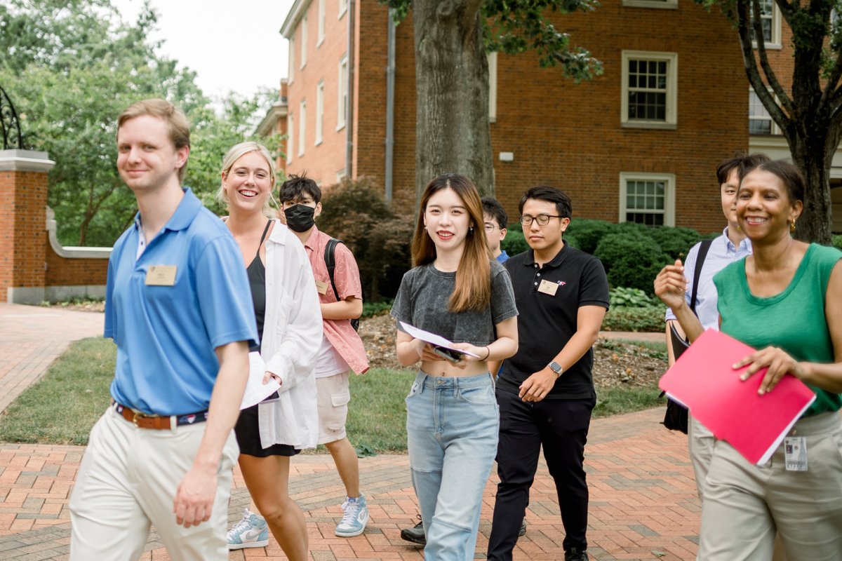 Wake Forest Biz tweet media