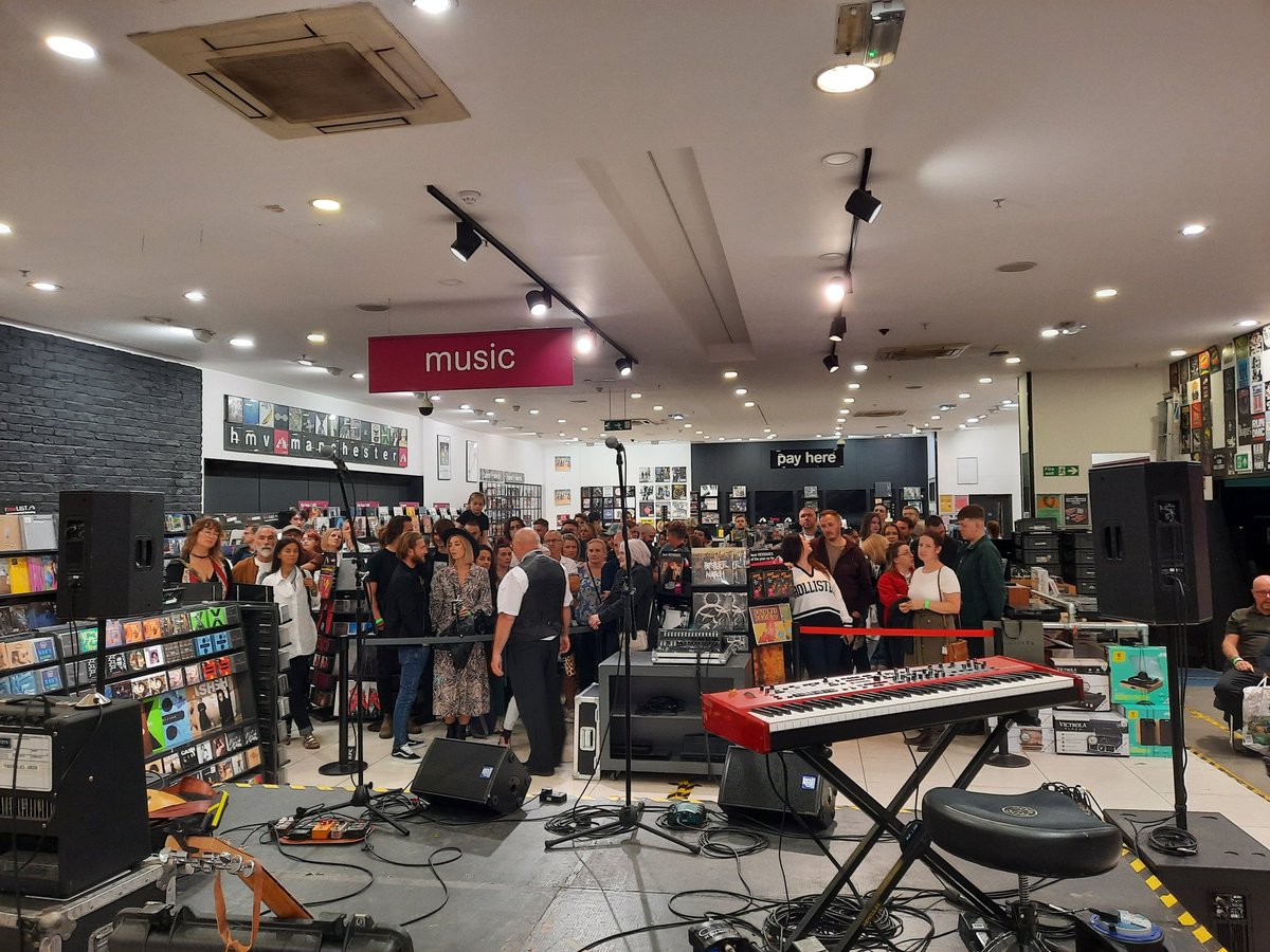 Are you ready for The Teskey Brothers!!

#hmvLive #TheTeskeyBrothers #hmvForTheFans