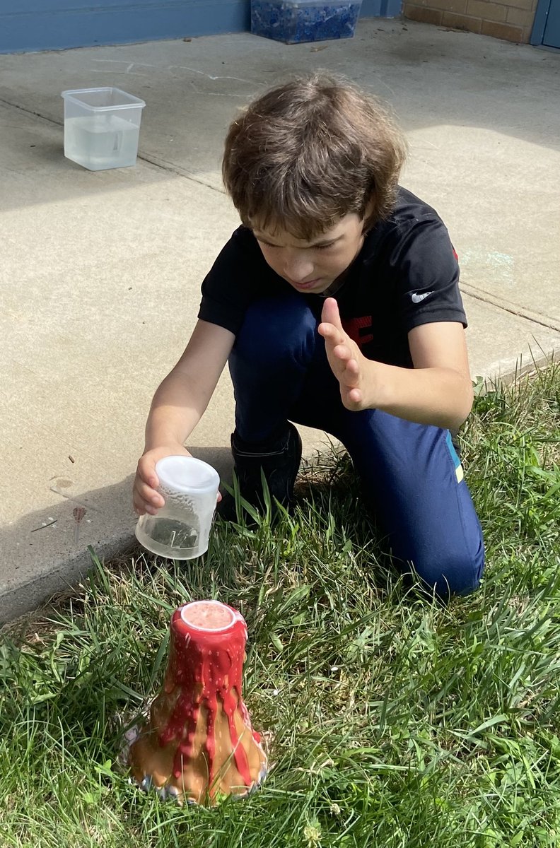 Melissa Hamilton (@fcpsmsweeney) on Twitter photo Students have been studying volcanoes in reading and STEM, so today they enjoyed a hands on experiment of creating their very own volcano! @LESFCPS <a href="/FCPSElevate/">FCPSElevate</a> Students have been studying volcanoes in reading and STEM, so today they enjoyed a hands on experiment of creating their very own volcano! @LESFCPS <a href="/FCPSElevate/">FCPSElevate</a>