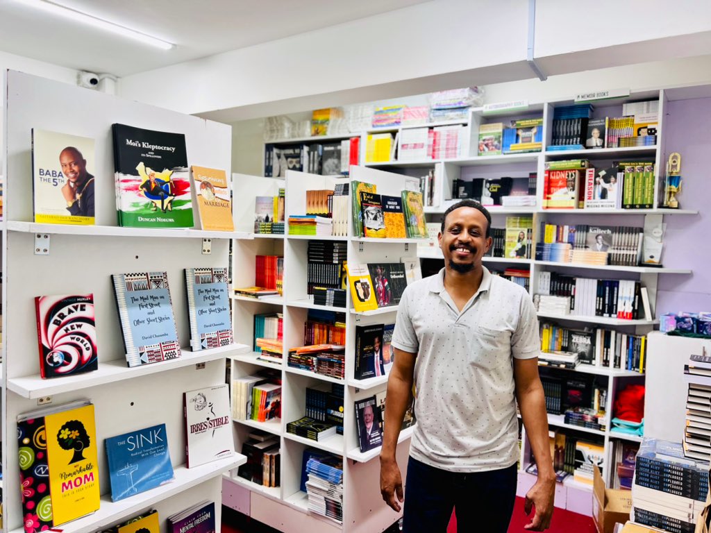 bonifacemwangi's tweet photo. How my friendship with @AbdullahiBulle of @NuriaStore started. You can get a copy of my book #BMunBounded from Nuria, and they deliver countrywide. https://t.co/T0DbSA8YWQ