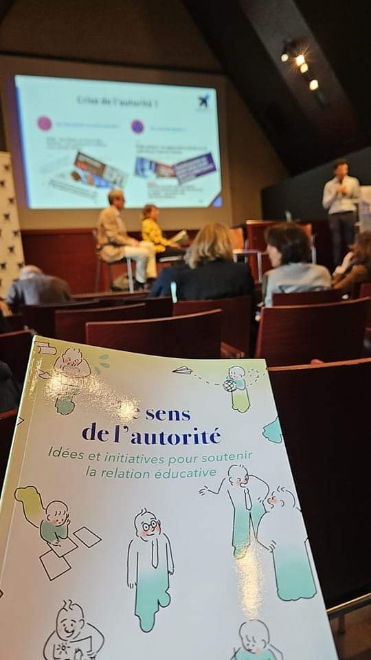 AxelAubert's tweet photo. Publication du rapport sur l'autorité du think tank VersleHaut. Travail initié il y a 15 mois qui trouve un écho dans une actualité mouvementée. A mettre entre toutes les mains des acteurs de l éducation formelle, non formelle et informelle. @VersleHaut, @sgdf @ScoutismeFR https://t.co/gWiUZbnpRD