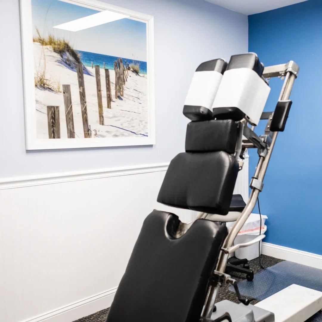 AllBrowardChiro's tweet image. Did you know we offer spinal decompression therapy? It&apos;s a non-invasive treatment that can help relieve back pain and promote healing. Don&apos;t suffer in silence any longer. Book an appointment with us today! #HollywoodFLChiropractor #SpinalDecompressionTherapy #PainRelief