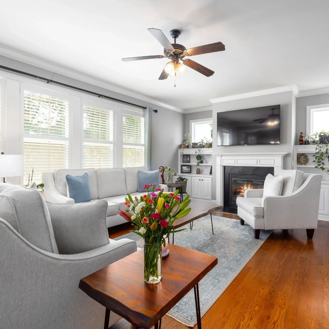 ctxpre's tweet photo. For some home owners, a large living room is a must. For others, plenty of counter space in the kitchen is nonnegotiable. What's a feature that your future home has to have? Let us know in the comments below! https://t.co/PgEoJ12WDa