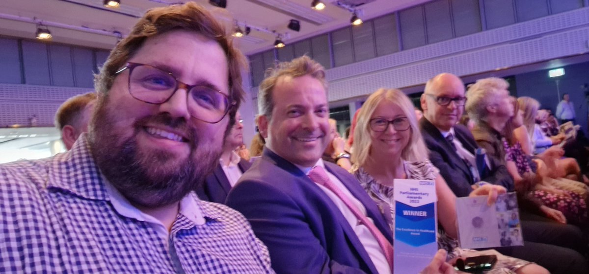 🙌🎉 They only went a won! Congratulations to our prostate self-referral team who won the #ExcellenceInHealthcare award at the NHS Parliamentary Awards. 🏆💙 Well done to them, the other winners, and everyone who was shortlisted. 👏 #NHSParlyAwards #NHS75 #WeAreUHS