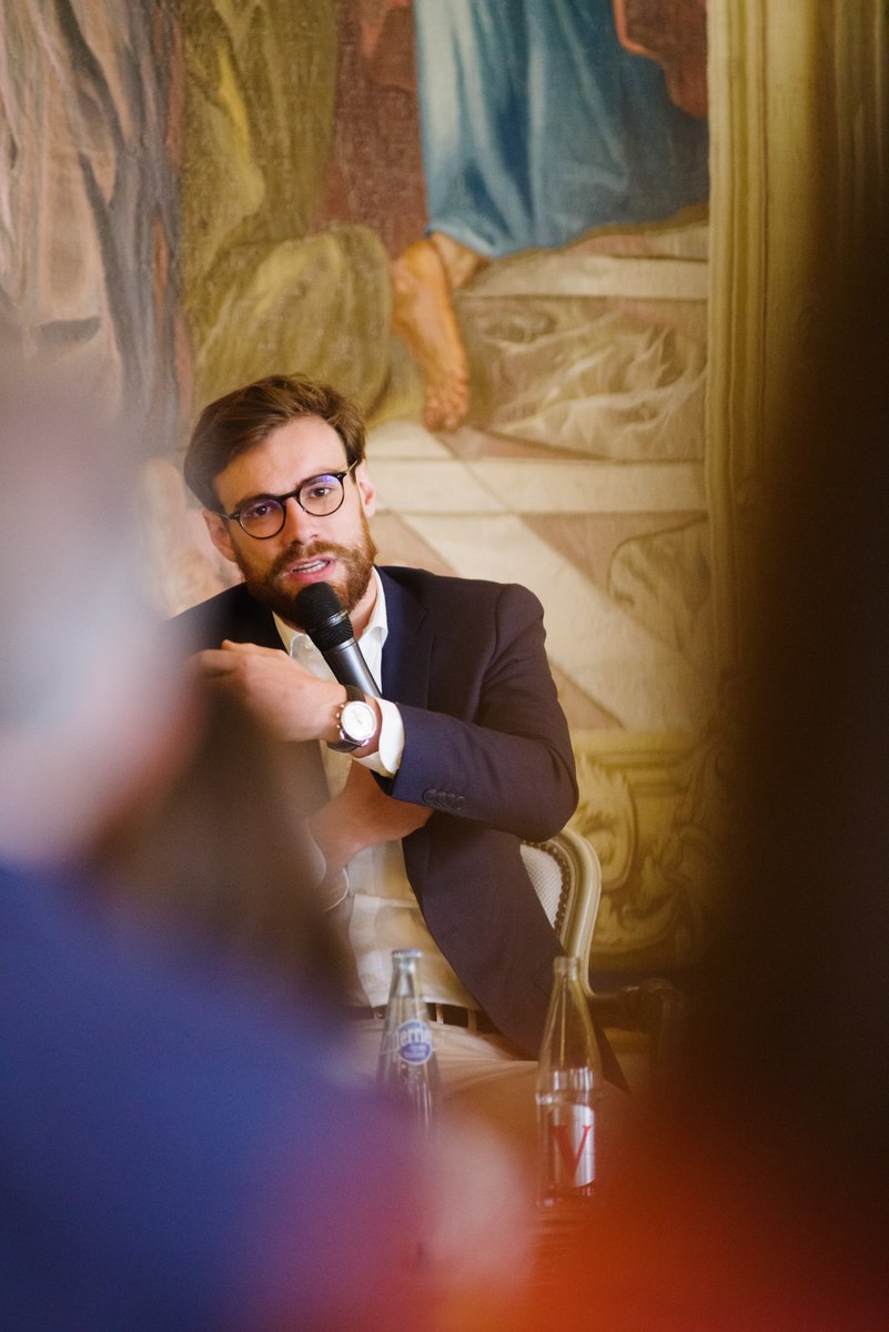 instchoiseul's tweet photo. L'économie circulaire est encore mal connue, et historiquement confondue avec le recyclage.

Merci à tous les participants d'hier pour notre table ronde "Comment rendre l'économie circulaire désirable ?". 🎙️

👉 https://t.co/4qxxfwikti

#CircularEconomy https://t.co/IHNra3g38H