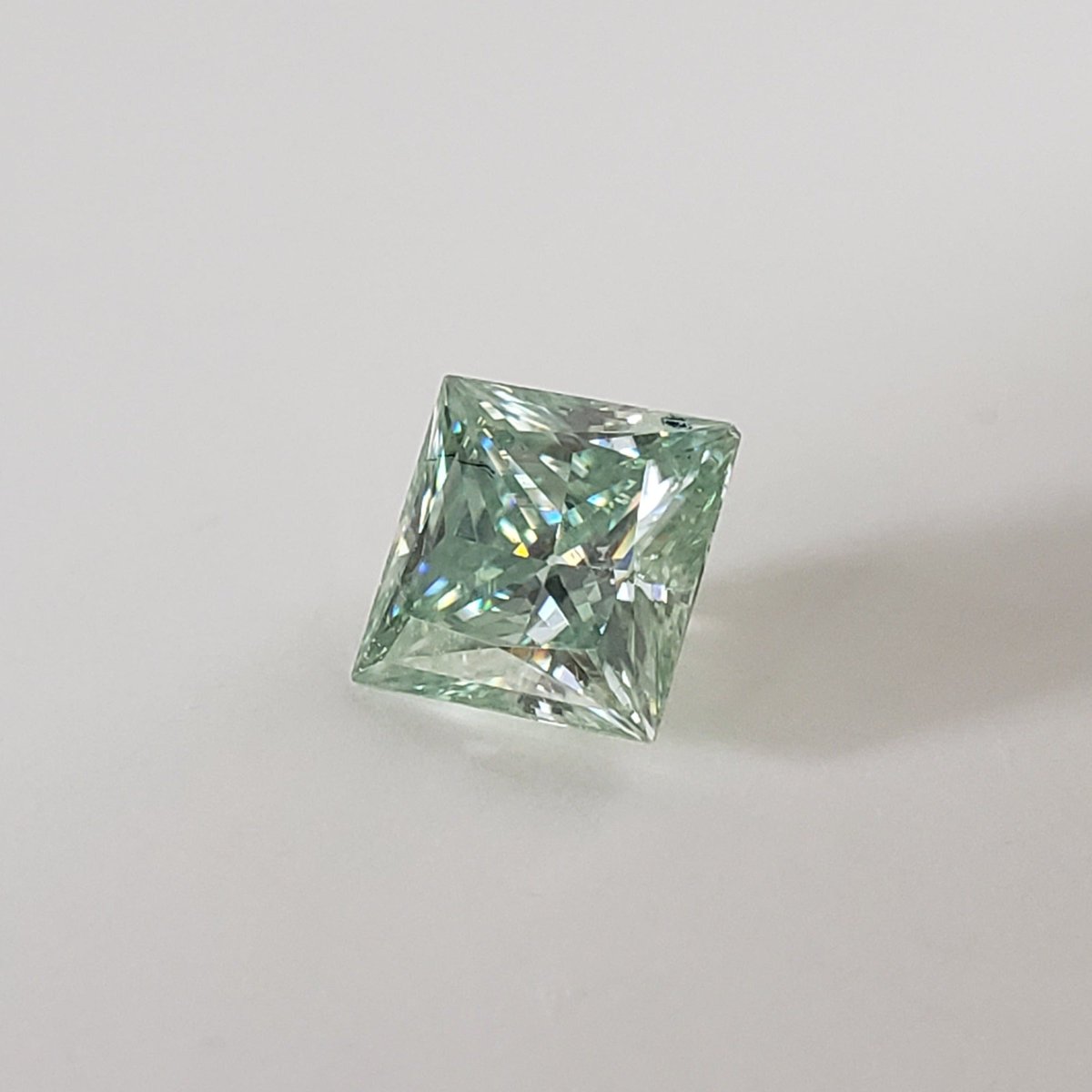 CanagemDotCom's tweet image. Moissanite | Princess Cut | Bright Green | 6.5mm 
presented by Canagem.com 

at bit.ly/3CWBU22

#DiamondReplacement #DiamondAlternative