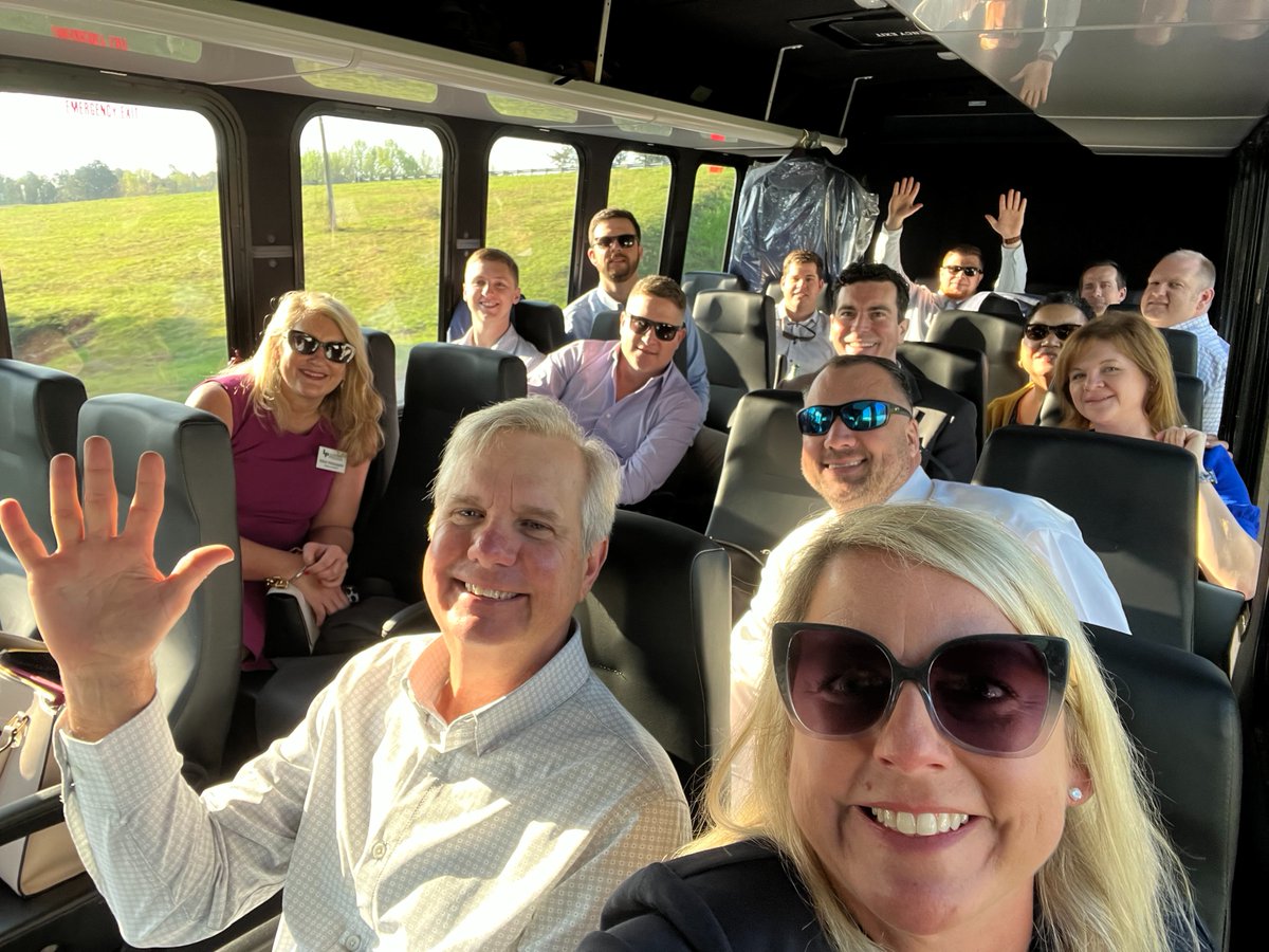 HHIBChamber's tweet photo. If you are a graduate of the Hilton Head Island-Bluffton Leadership Class, click the link to sign up for the newsletter and stay in the know for the latest get-togethers and more! https://t.co/tIQiSG50Yk
#HHIBChamber #LeadershipClass #BestClassesEver https://t.co/Kpb4UYkP4l