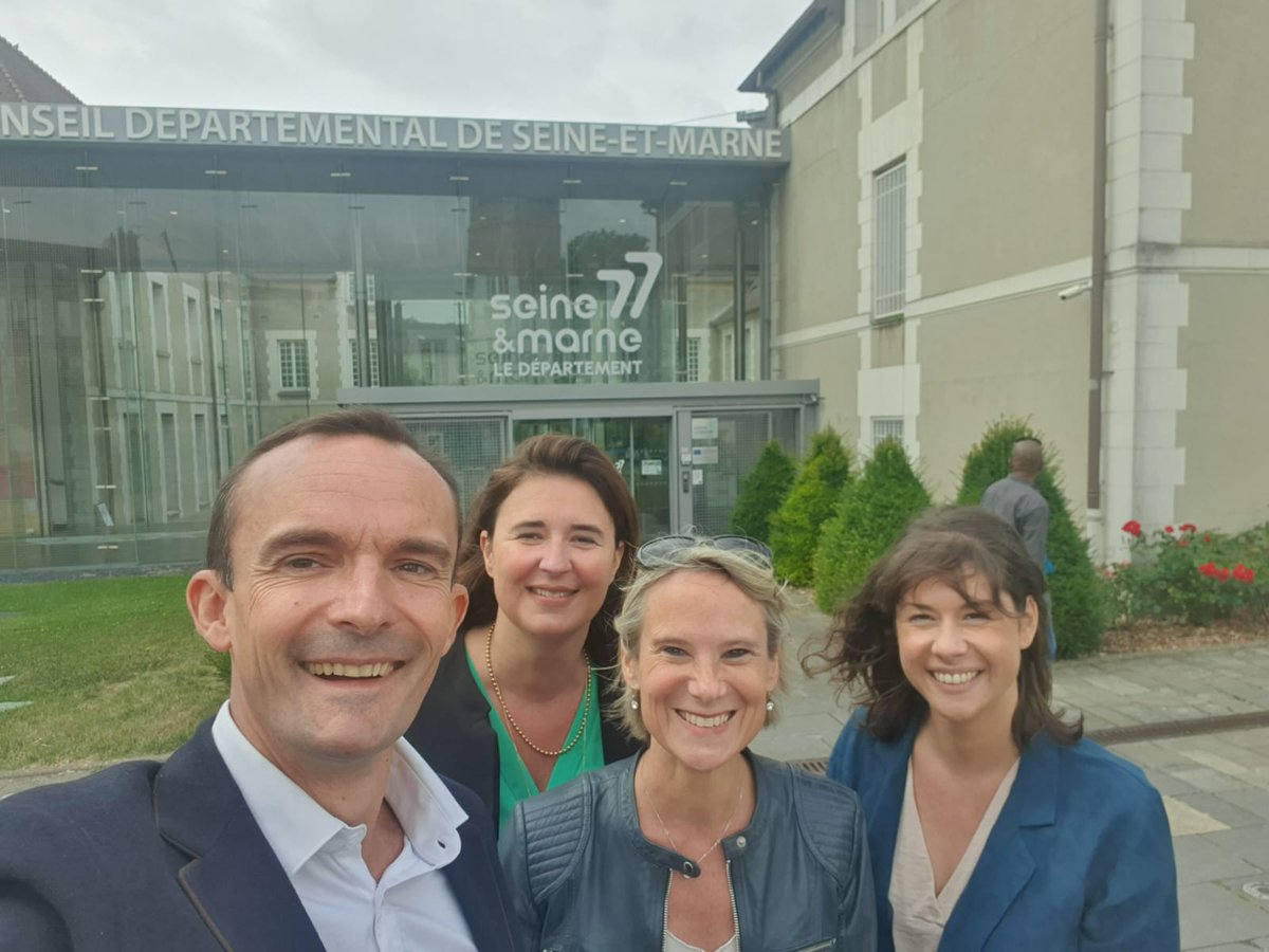 Laure Merly tweet media