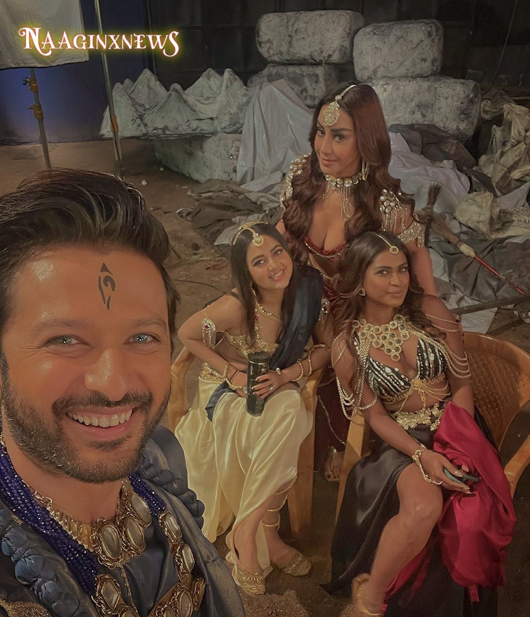 naaginphile's tweet photo. Latest Bts 💥
#Naagin6
#Naqgin6Finale @itsmetejasswi @shethvatsal @MaheckChahal https://t.co/pNNUpK2Osf