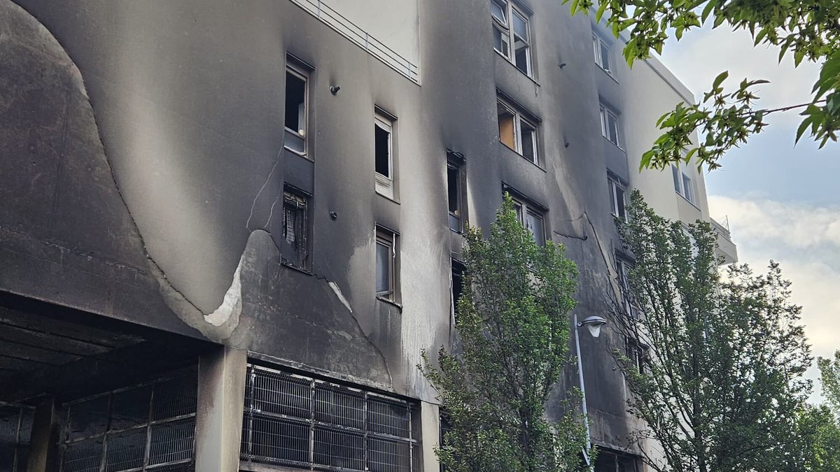 Incendie d'un immeuble à Saint-Fons: un adolescent de 16 ans interpellé
l.bfmtv.com/GrI