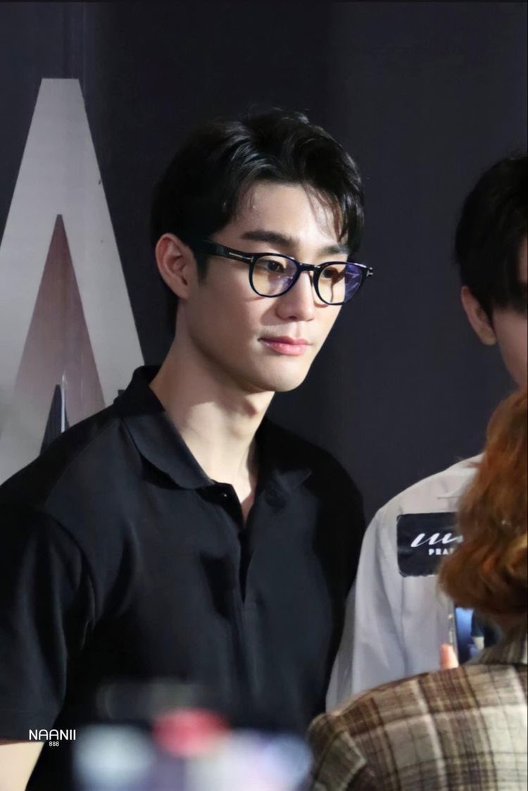 yynnuss_'s tweet photo. ถ้าพรุ่งนี้ฟอสไปดูหนังลุคนี้ น่าจะเป็นศพเลยนี่อะ ;____; @fforcejs #fforce_ https://t.co/ihIRrHBsAV