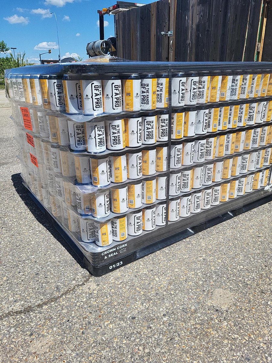 This year's batch of CANTERRA SEEDS cold brews will be making their way into hands shortly, and features AAC Connect and new AAC Prairie malting barley! Thanks to <a href="/OCBrewmaster/">Olds College Brewery</a>, <a href="/9MileLegacy/">9 Mile Legacy Brewing</a> and <a href="/TransCanadaBeer/">TransCanadaBeer</a> for partnering with us. See you in the field! 🍻🌱