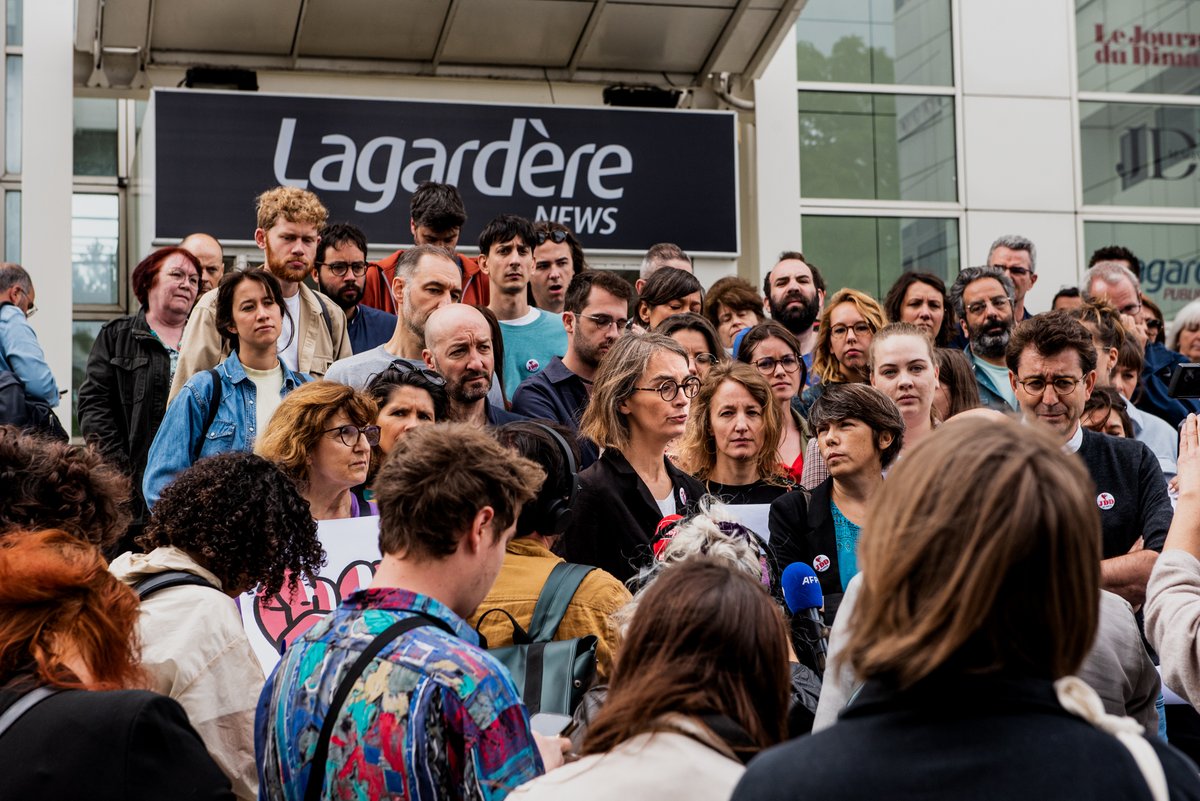 Deux semaines après que Geoffroy Lejeune ait été nommé à la tête de <a href="/leJDD/">Le JDD</a>, la grève se poursuit. Le mot d'ordre reste inchangé : "qu’il renonce raisonnablement et de lui-même à cette nomination".
