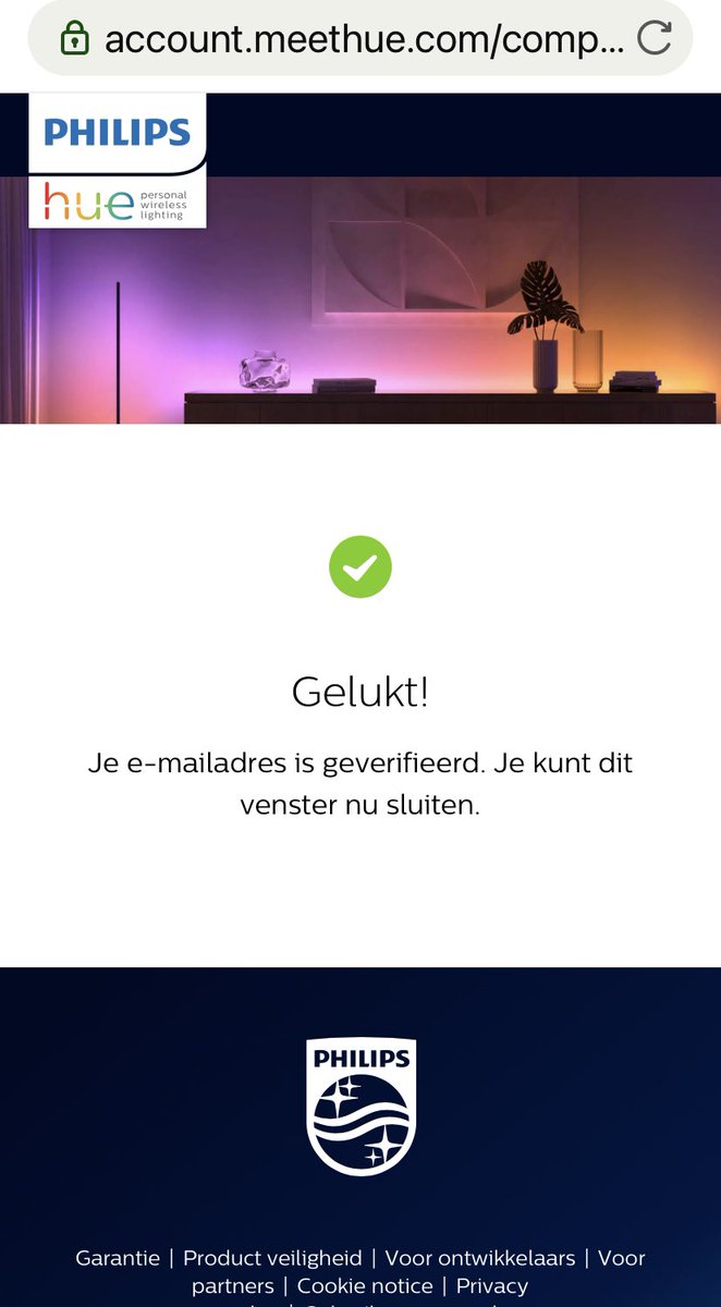 emjeevee's tweet photo. @tweethue i did try to recover my password, finally i received the confirmation that my email was verified. then only two lights on the bridge were on, i reset the bridge, now the 3rd light is blinking. when i open the app i still get the blanc page. the bridge is connected with port #1 https://t.co/9MQMod3Oyx