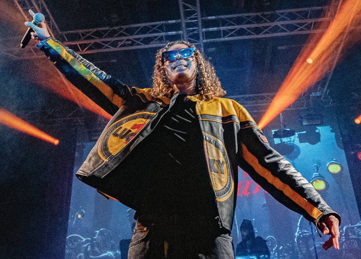 Il emprunte la créativité artistique aux nouvelles générations et la profondeur textuelle aux trentenaires : on a rencontré le bordelais Noham qui vient de sortir son premier EP 🎬
letype.fr/2023/07/05/le-…