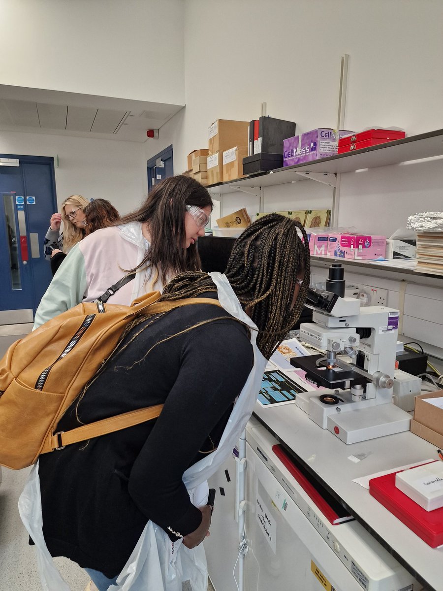 Thank you to the team at London Neurodegenerative Diseases Brain  Bank <a href="/LNDBrainBank/">London Neurodegenerative Diseases Brain Bank</a> at <a href="/SGDPCentreKCL/">SGDP Centre KCL</a> <a href="/KingsIoPPN/">Institute of Psychiatry, Psychology & Neuroscience</a> for today's tour for our BSc Psychology brain fans... Lauren, Alicia, Daisy, Claire and Rebecka (and me!). Amazing place and vital work. <a href="/UELPsychLondon/">Psychology at UEL</a>