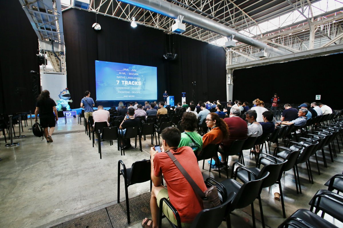 fargahospitalet's tweet image. 👨‍💻Aquest dimecres s&apos;ha tancat la @dev_bcn, amb un miler de participants del món de la tecnologia i desenvolupadors que han omplert #LaFargaLH durant 3 dies de certamen.

#DevBcn23 #LHospitalet