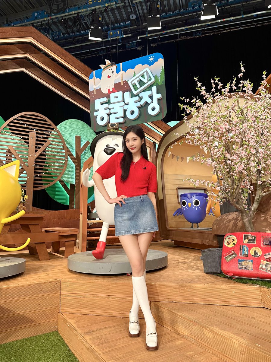 RVsmtown's tweet photo. 오늘 9시 반 동물농장 아시죠?
이따 만나요💚

#조이 #JOY
#레드벨벳 #RedVelvet 
#TV동물농장 https://t.co/PPj9Jfcnkr