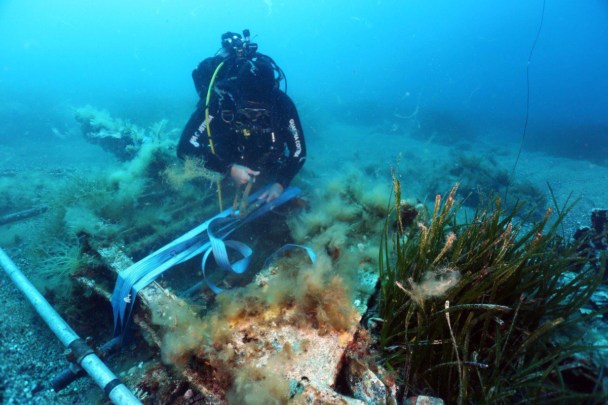 #Pantelleria, recuperato dai fondali un #aereo della seconda guerra mondiale.
#RegioneSiciliana 
 👉🏻 regione.sicilia.it/la-regione-inf…