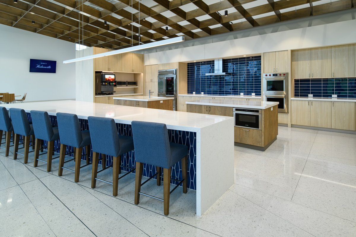 MichaelFirsich's tweet photo. Who doesn't like ice cream? Many thanks to American Structurepoint for the opportunity to shoot this stunningly beautiful HQ and manufacturing facility in Holland #michigan.

#architecture #architecturalphotography #interiordesign #buildingconstruction #michaelfirsichphotography https://t.co/B5FTyY8uXm