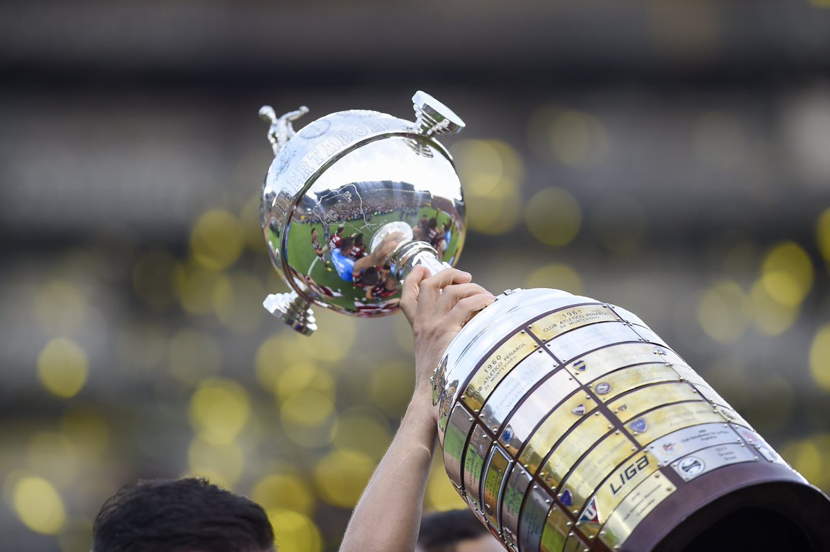 futebol_info's tweet photo. OLIMPIA x FLAMENGO nas oitavas de final da Libertadores.

📸 Marcelo Cortes/CRF https://t.co/DgiNUzm0on