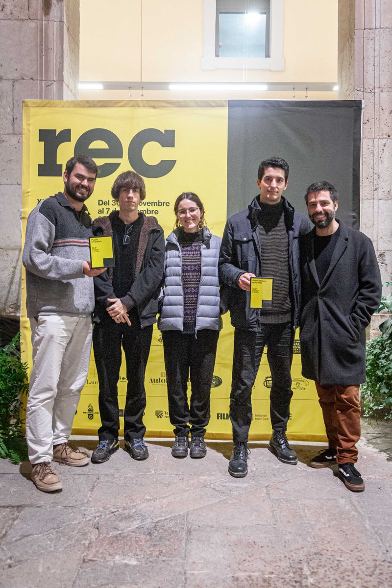 RECtgn's tweet photo. CAT | 🎬Avui s'han anunciat els films que participaran al Festival Internacional de Locarno d'aquest any, que se celebrarà del 2 al 12 d'agost

📣 I estem d'enhorabona perquè 'NEGU HURBILAK' s'estrenarà mundialment a la secció oficial Cineasti del Present 2023!! https://t.co/tjo1qwGgSk