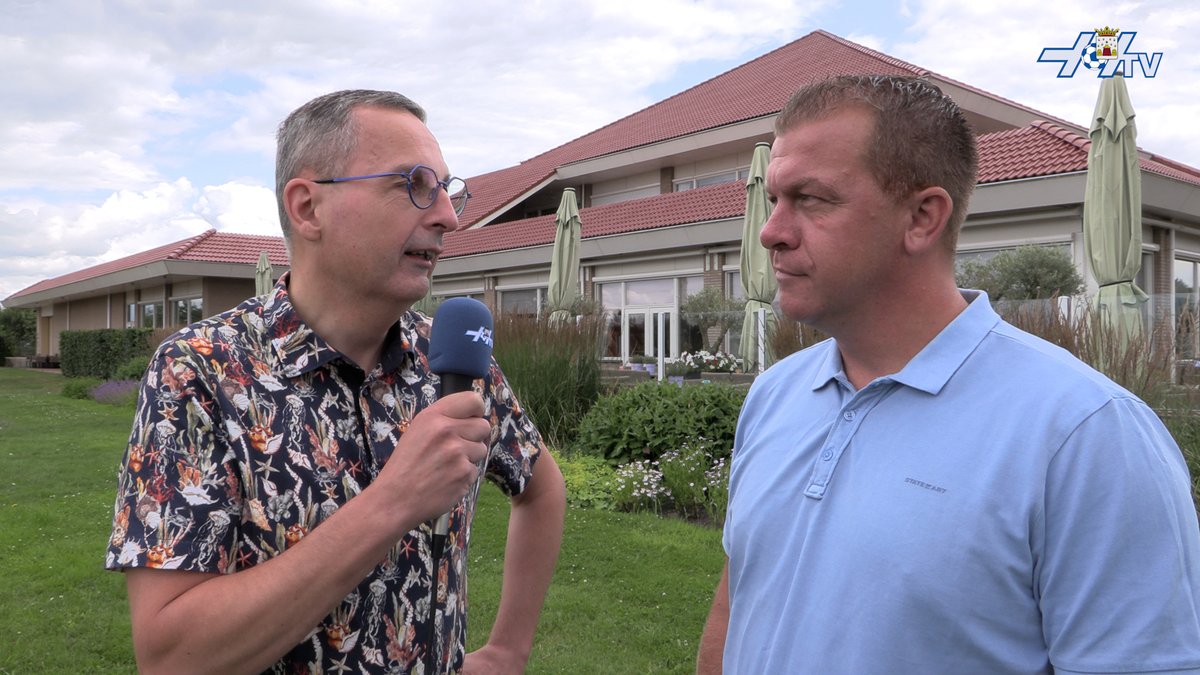 Vanavond een speciale uitzending Hoogeveen TV over 6 jaar trainerschap van Nico Haak bij Hoogeveen. De uitzending begint om 20.00 uur. Aan de hand van 7 thema's en vele fragmenten wordt er teruggekeken. youtube.com/watch?v=rowzkk…