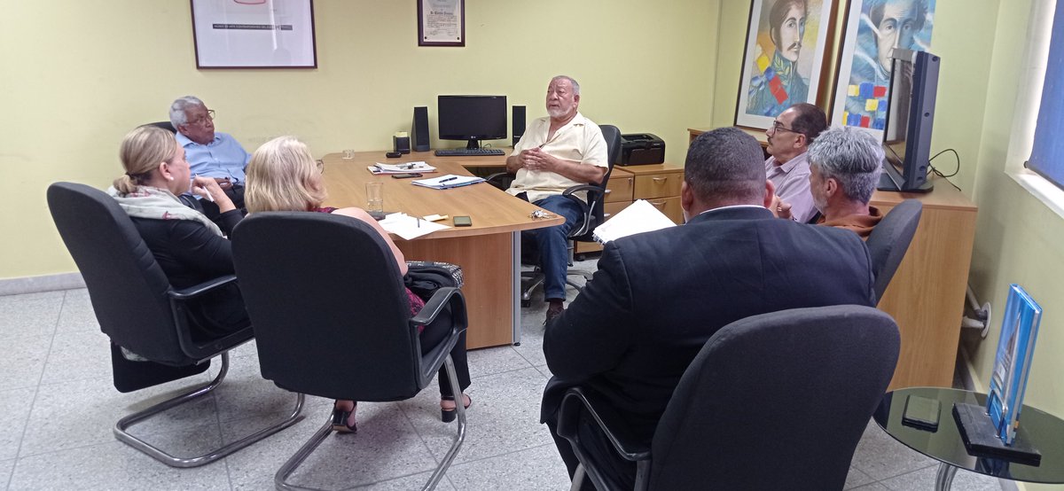 El día de ayer 4/7, se realizó una reunión de seguimiento de gestión y procesos administrativos con directores de dependencias del VAD: DSG, DINFRA y Dirección de Administración, y participación de la Prof. Miriam Carroz, Directora del Consejo de Fomento.