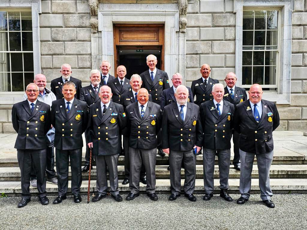OneFuchsia's tweet photo. Yesterday ONE Members from our Cobh & Erskin Childers Branch were invited to Dáil Éireann for visit by their local TD James O’Connor.
#DefenceForces #Veterans #Charity #SleepingFlags #HopeCouture #FuchsiaAppeal #VeteransAffairs #SCAR #Support #Comradeship #Advocacy #Remembrance https://t.co/WRZe15sLZZ