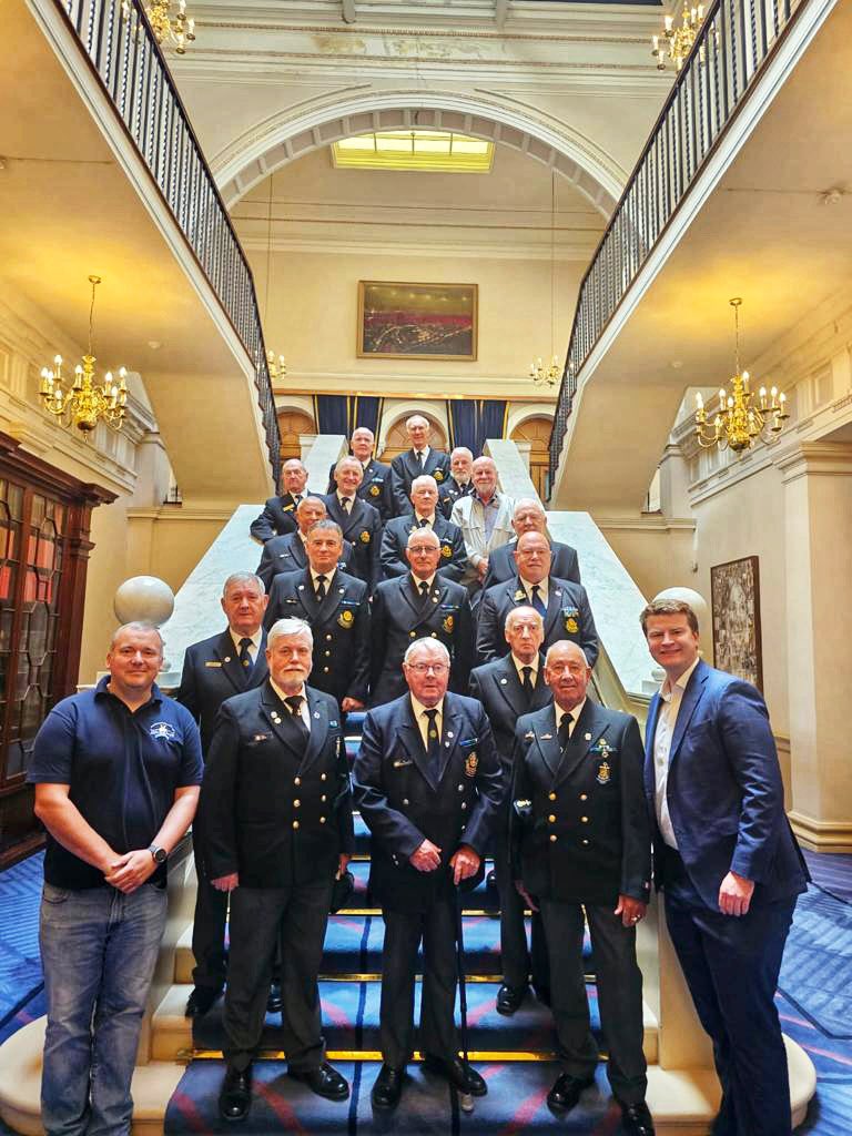 OneFuchsia's tweet photo. Yesterday ONE Members from our Cobh & Erskin Childers Branch were invited to Dáil Éireann for visit by their local TD James O’Connor.
#DefenceForces #Veterans #Charity #SleepingFlags #HopeCouture #FuchsiaAppeal #VeteransAffairs #SCAR #Support #Comradeship #Advocacy #Remembrance https://t.co/WRZe15sLZZ