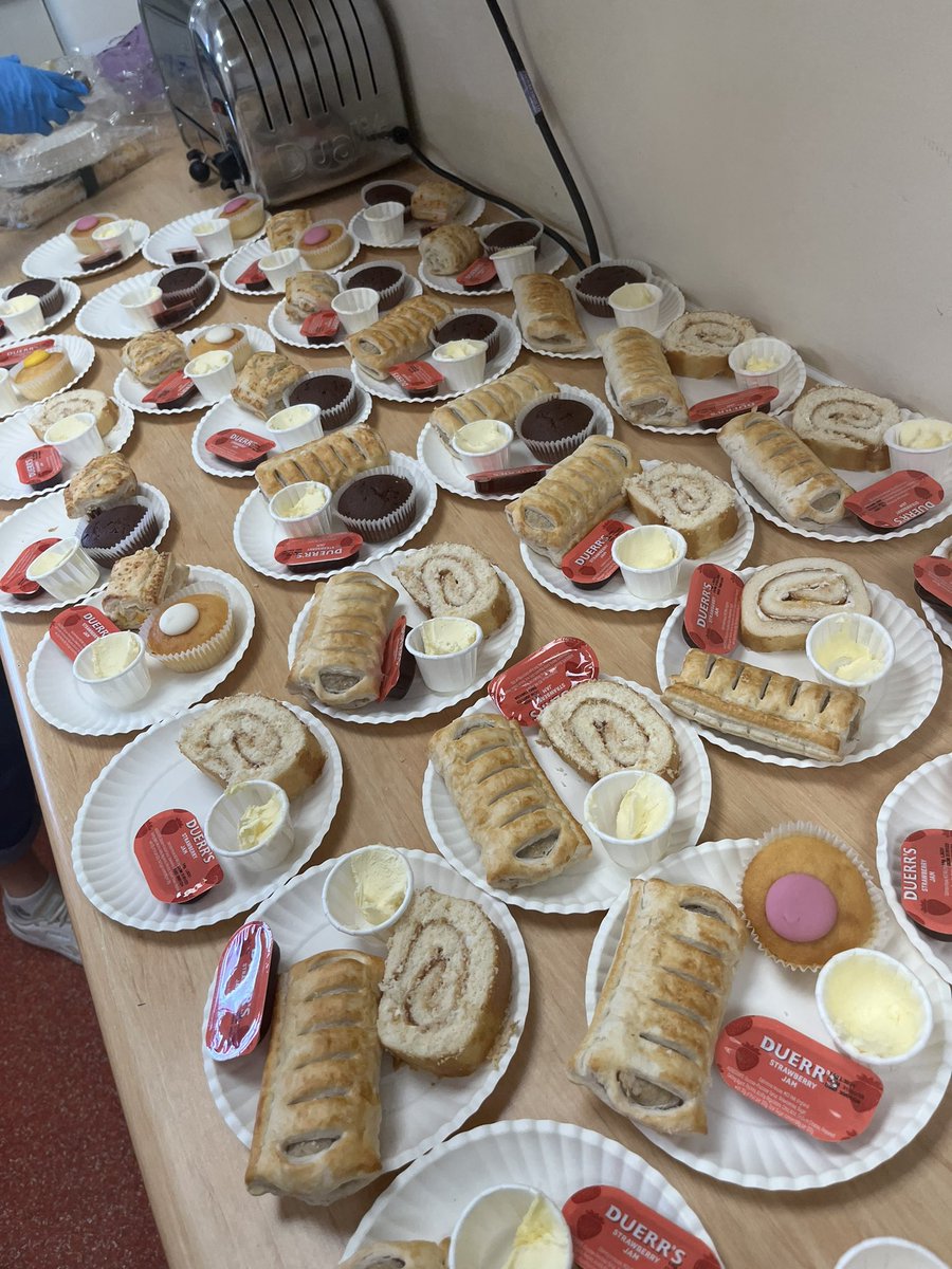 Seána ☘️ (@_seanah) on Twitter photo A huge thanks to <a href="/ColB_SDMC_NGH/">Collingtree B 🐝</a> for giving us a wonderful afternoon tea to celebrate 75 years of the NHS 🤍 A huge thanks to <a href="/ColB_SDMC_NGH/">Collingtree B 🐝</a> for giving us a wonderful afternoon tea to celebrate 75 years of the NHS 🤍