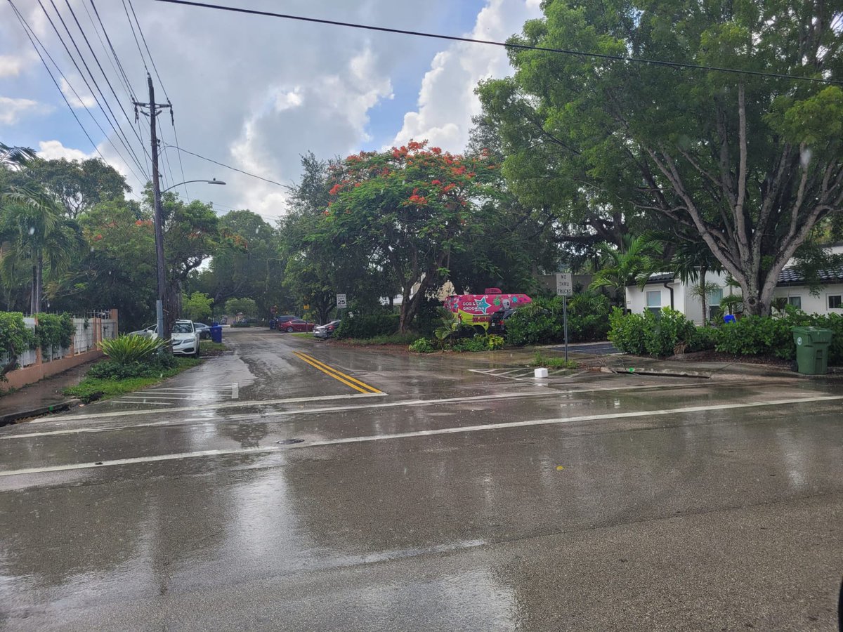 newschica's tweet photo. People of #SilverBluff in #Miami, you can now move about freely. Barricades that have been up arbitrarily for more than a year have finally come down. More to come on #PoliticalCortadito https://t.co/rafozl7nWc