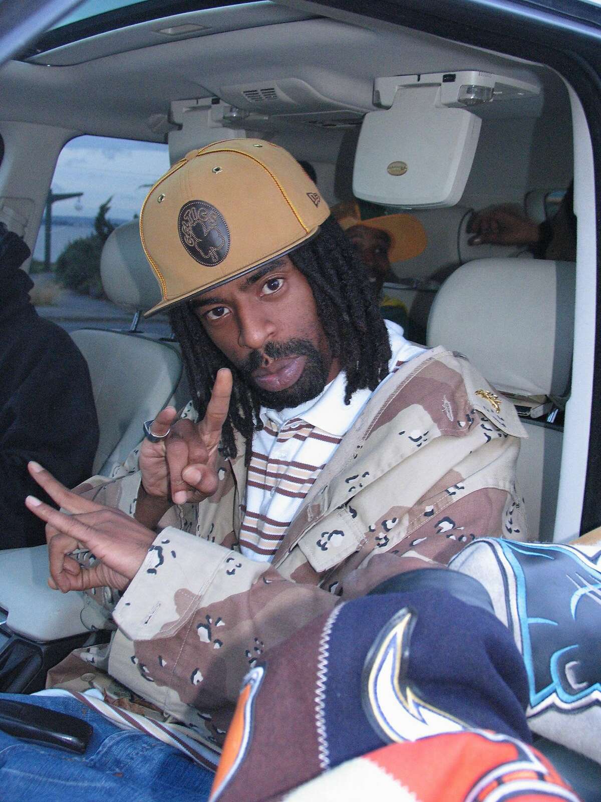 Happy Birthday & RIP to Bay Area legend Mac Dre. 