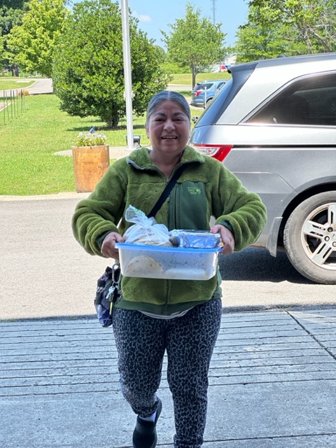 BedCoSchools's tweet photo. Big #shoutout to the parents of the #ESL class & several other students from #SummerLearningCamp who donated a delicious meal to the staff recently! The donation was so abundant that even the students were able to enjoy it! #BedfordCountySchools #grateful #generous https://t.co/qGwnU3ZgXc