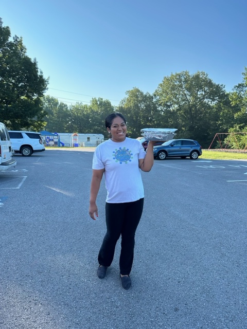 BedCoSchools's tweet photo. Big #shoutout to the parents of the #ESL class & several other students from #SummerLearningCamp who donated a delicious meal to the staff recently! The donation was so abundant that even the students were able to enjoy it! #BedfordCountySchools #grateful #generous https://t.co/qGwnU3ZgXc