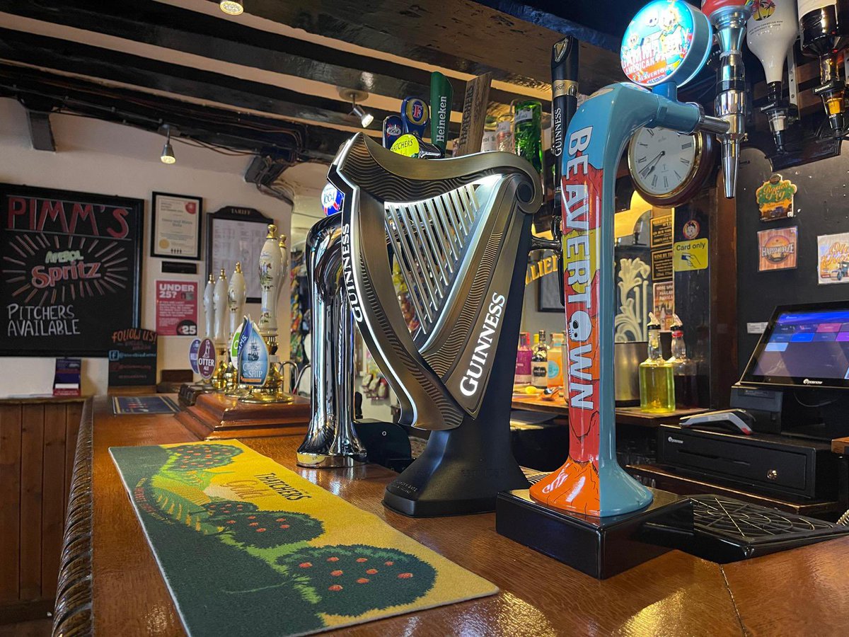 We have a great range of products with regular variation of our real ales. Why not enjoy a pint whilst taking part in our quiz tonight? 

Starts at 8pm but get down early to secure your table 🍻 

#alliedarmsreading