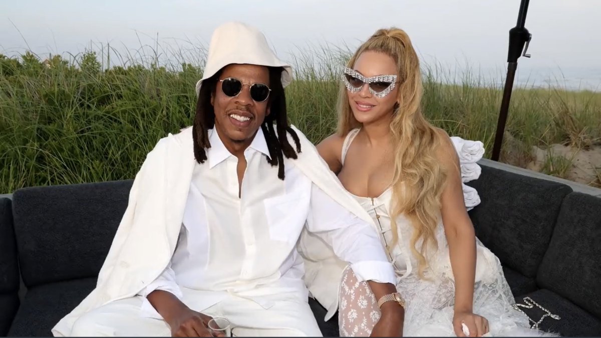 asemota's tweet image. Jay Z casually wearing your Series A raise on his wrist and married to your Unicorn valuation.