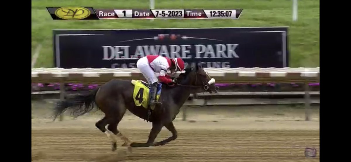 MegHalterEsq's tweet photo. Carol Cedeno kicks off the card with a 6-1 win!  For @KellyRubley  🐎🐎🐎👑👑👑💪💪💪👏🏻👏🏻👏🏻 https://t.co/Rv7wD5Qlo8