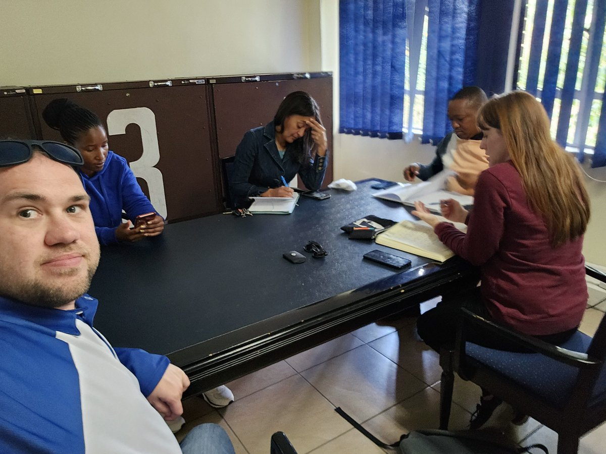 THEDEVCHEV's tweet image. ⚡ #Block10 #NorthridingAH #Northgate #Northriding #Bellairspark
05 July 2023 18h41 - Cllr Devon Steenkamp

City Power has dispatched operators to investigate the cause of the outage from post block 10 load shedding. Yesterday in this photo I had a meeting with City Power depot